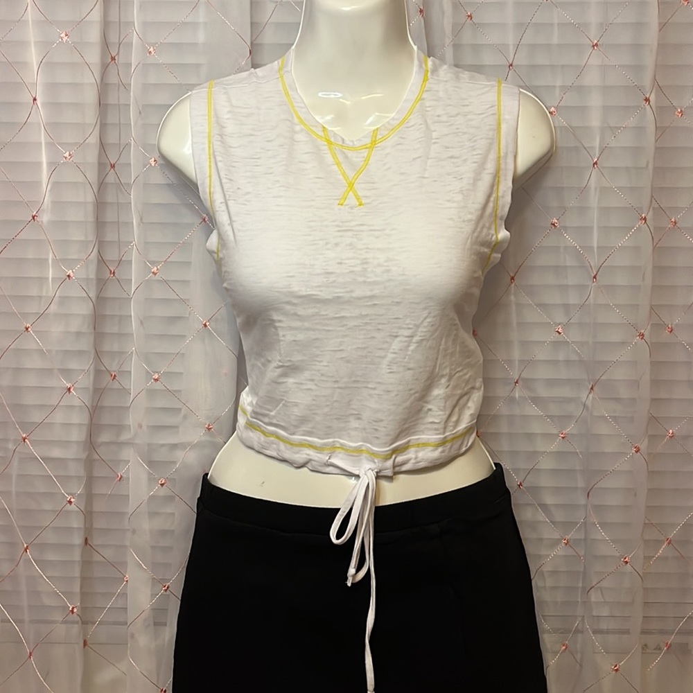 White top Size XS